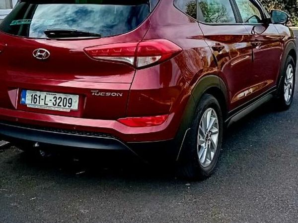 Hyundai Tucson SUV, Diesel, 2016, Red