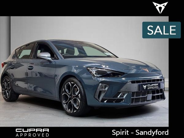Cupra Leon Hatchback, Diesel, 2025, Blue