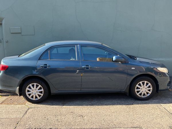 Toyota Corolla Saloon, Petrol, 2010, Blue