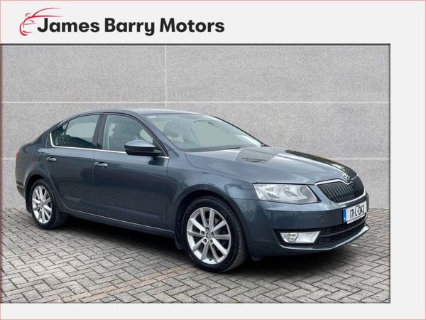Skoda Octavia Saloon, Diesel, 2017, Grey