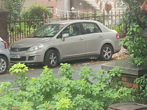Nissan Tiida Saloon, Petrol, 2008, Silver