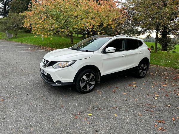 Nissan Qashqai SUV, Diesel, 2016, White