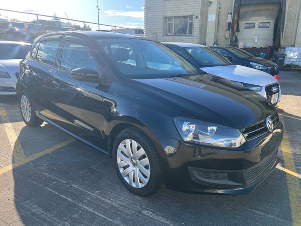 Volkswagen Polo Hatchback, Petrol, 2012, Black