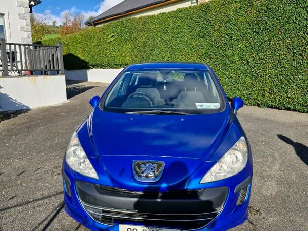 Peugeot 308 Hatchback, Petrol, 2009, Blue