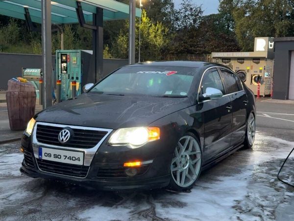 Volkswagen Passat Saloon, Diesel, 2009, Black