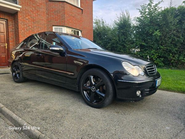 Mercedes-Benz C-Class Saloon, Petrol, 2005, Black
