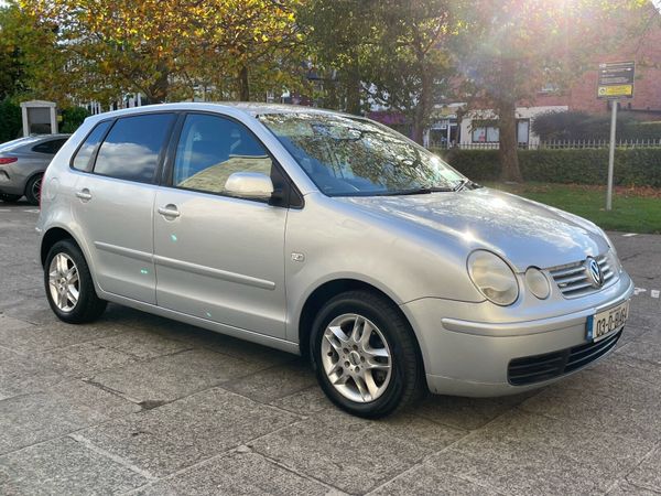 Volkswagen Polo Hatchback, Petrol, 2003, Silver