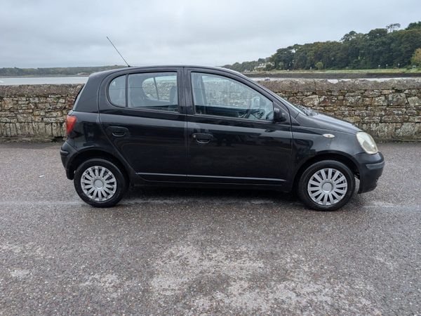 Toyota Yaris Hatchback, Petrol, 2005, Black