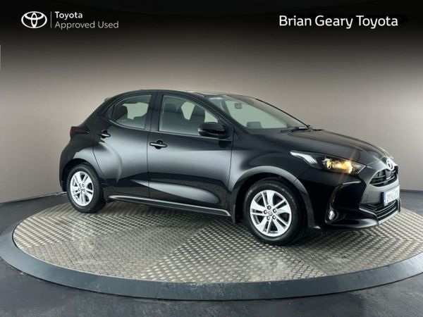 Toyota Yaris Hatchback, Petrol, 2021, Black