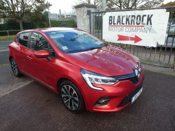 Renault Clio Hatchback, Petrol, 2020, Red