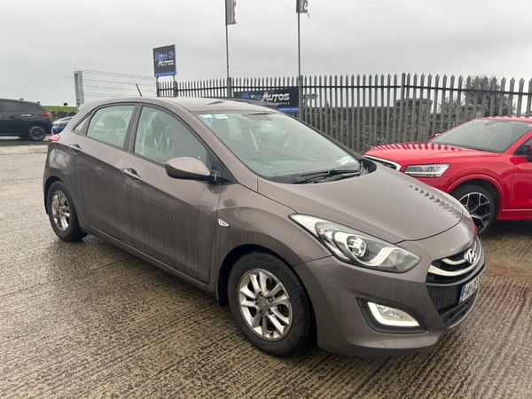 Hyundai i30 Hatchback, Petrol, 2014, Brown