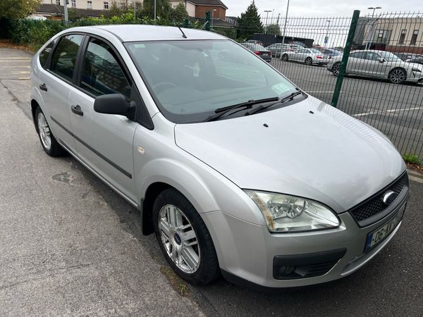Ford Focus Hatchback, Petrol, 2006, Silver