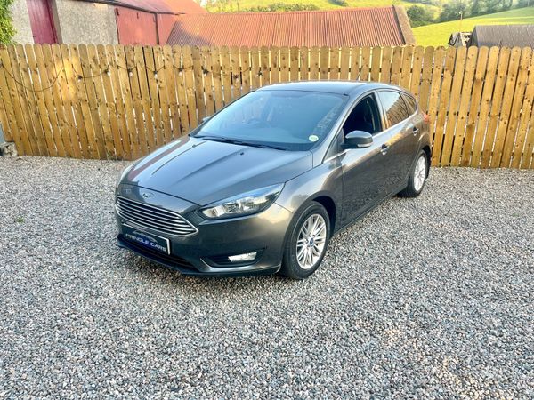 Ford Focus Hatchback, Petrol, 2017, Grey