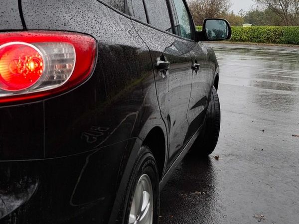 Hyundai Santa Fe SUV, Diesel, 2011, Black