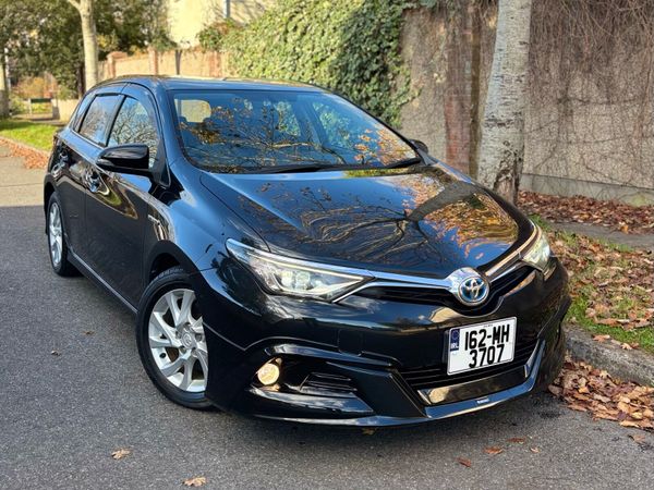 Toyota Auris Hatchback, Petrol Hybrid, 2016, Black