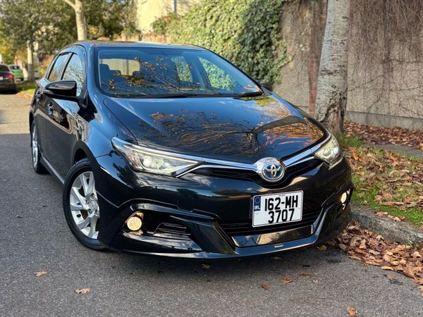Toyota Auris Hatchback, Petrol Hybrid, 2016, Black