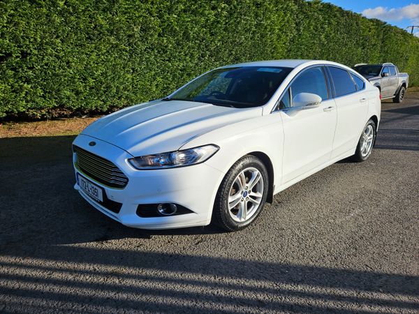 Ford Mondeo Hatchback, Diesel, 2017, White