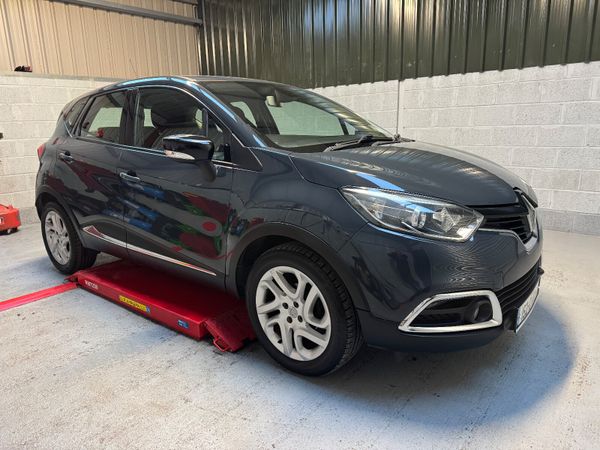 Renault Captur Hatchback, Petrol, 2015, Blue