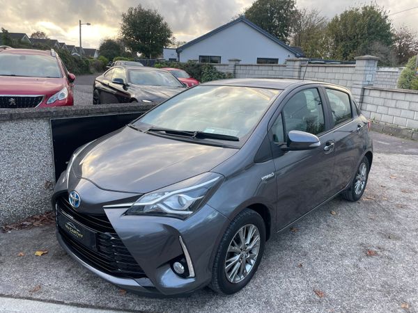 Toyota Yaris Hatchback, Petrol Hybrid, 2018, Grey