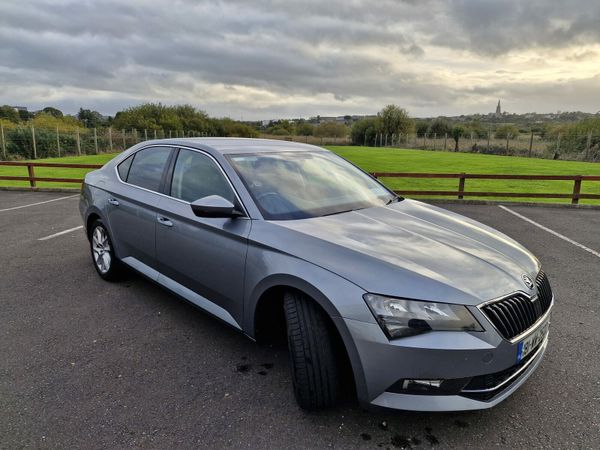 Skoda Superb Hatchback, Petrol, 2018, Grey