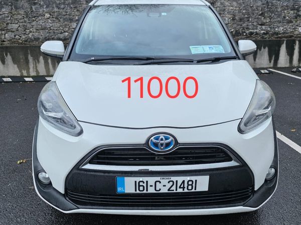 Toyota Sienta MPV, Petrol Hybrid, 2016, White