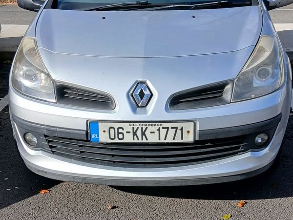 Renault Clio Hatchback, Petrol, 2006, Silver