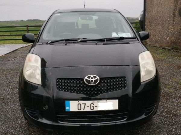 Toyota Yaris Hatchback, Petrol, 2007, Black