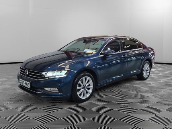 Volkswagen Passat Saloon, Diesel, 2022, Blue