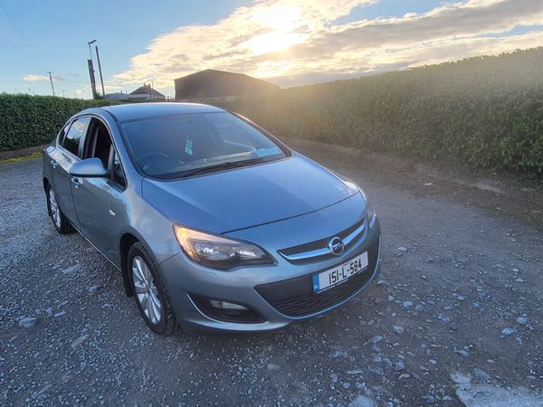 Opel Astra Saloon, Diesel, 2015, Silver