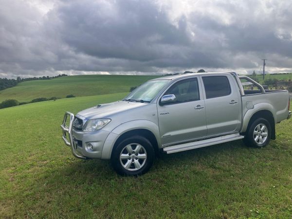 Toyota Hilux Crew Cab, Diesel, 2011, Silver