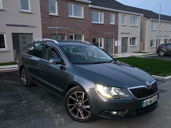 Volkswagen Passat Saloon, Diesel, 2018, Green