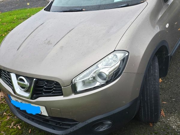 Nissan Qashqai Hatchback, Diesel, 2010, Brown