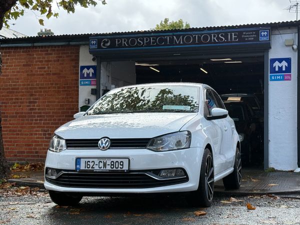 Volkswagen Polo Hatchback, Petrol, 2016, White