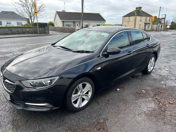 Opel Insignia Hatchback, Diesel, 2021, Black