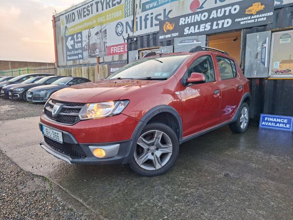 Dacia Sandero Stepway Hatchback, Diesel, 2015, Red