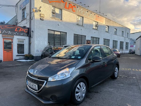 Peugeot 208 Hatchback, Petrol, 2015, Grey