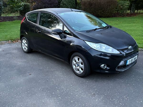 Ford Fiesta Hatchback, Diesel, 2011, Black