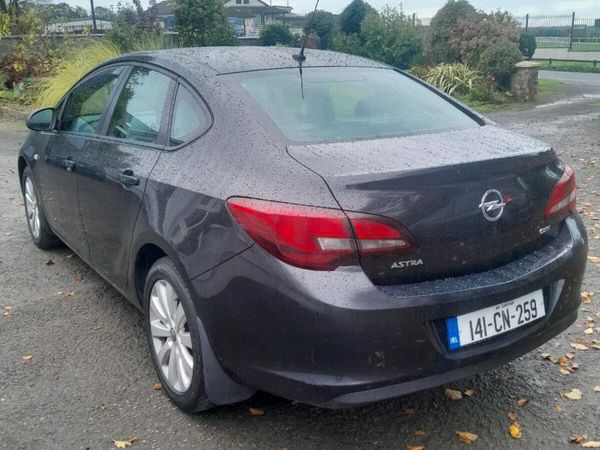 Opel Astra Saloon, Diesel, 2014, Black