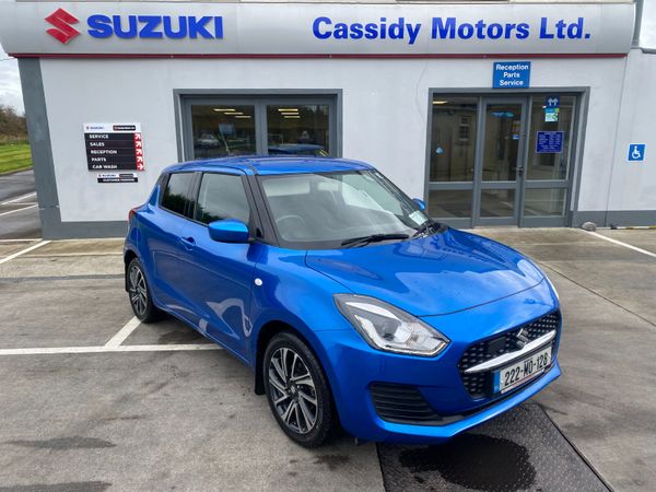 Suzuki Swift Hatchback, Petrol, 2022, Blue