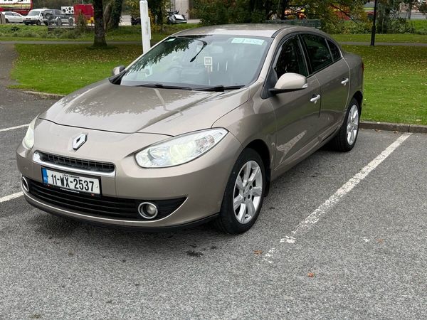Renault Fluence Saloon, Diesel, 2011, Gold