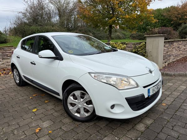 Renault Megane Hatchback, Diesel, 2011, White