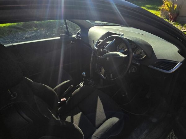 Peugeot 207 Hatchback, Petrol, 2008, Black