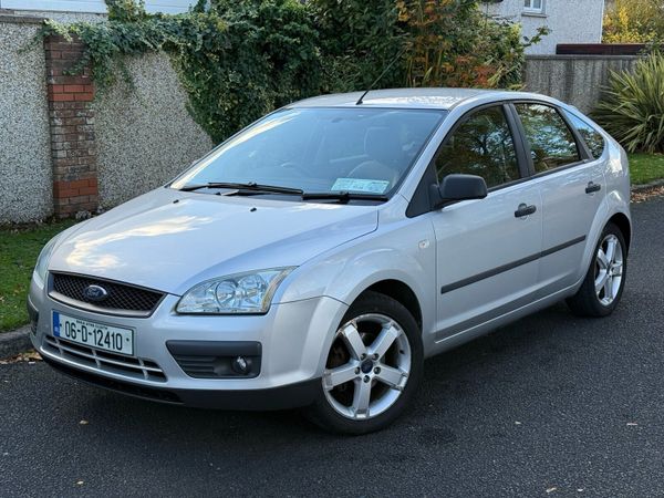 Ford Focus Hatchback, Petrol, 2006, Silver