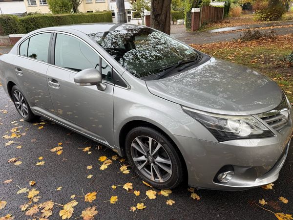 Toyota Avensis Saloon, Diesel, 2013, Grey