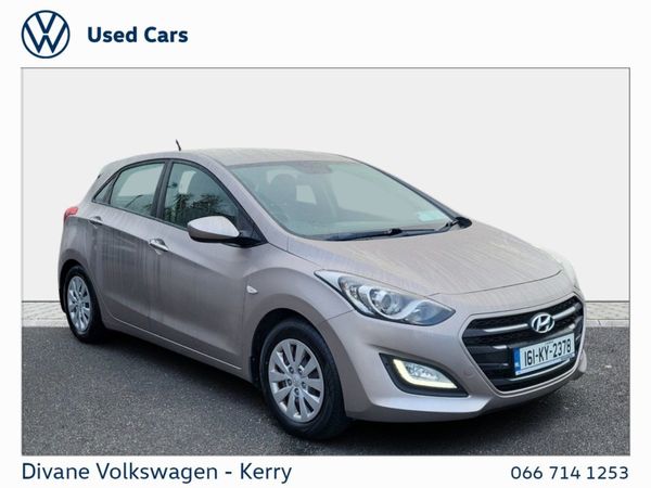 Hyundai i30 Hatchback, Petrol, 2016, Beige