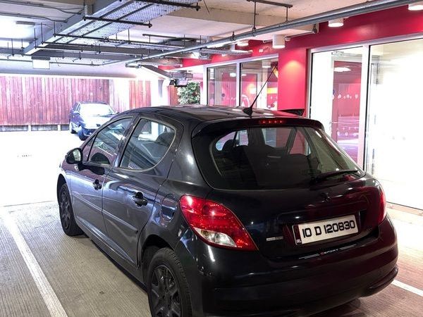 Peugeot 207 Hatchback, Petrol, 2010, Black