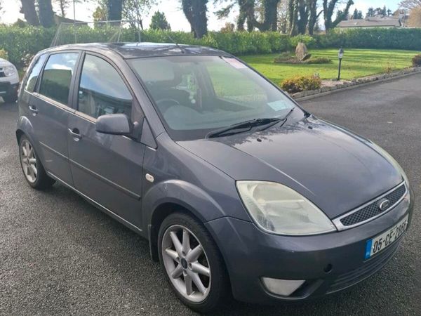 Ford Fiesta Hatchback, Petrol, 2005, Grey