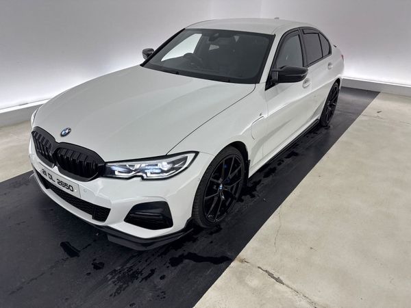 BMW 3-Series Saloon, Petrol Hybrid, 2021, White
