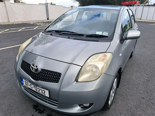 Toyota Yaris Hatchback, Petrol, 2007, Silver