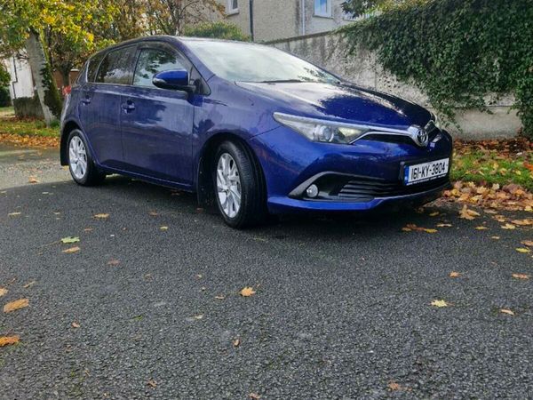 Toyota Auris Hatchback, Diesel, 2016, Blue
